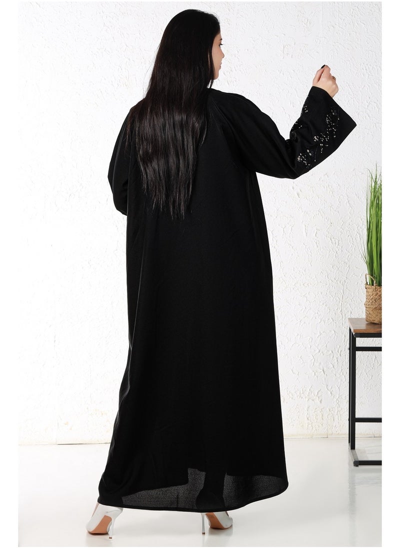 ألوان الجمال عباية باللون الأسود مزينة بتطريز في الاكمام  - Image 2