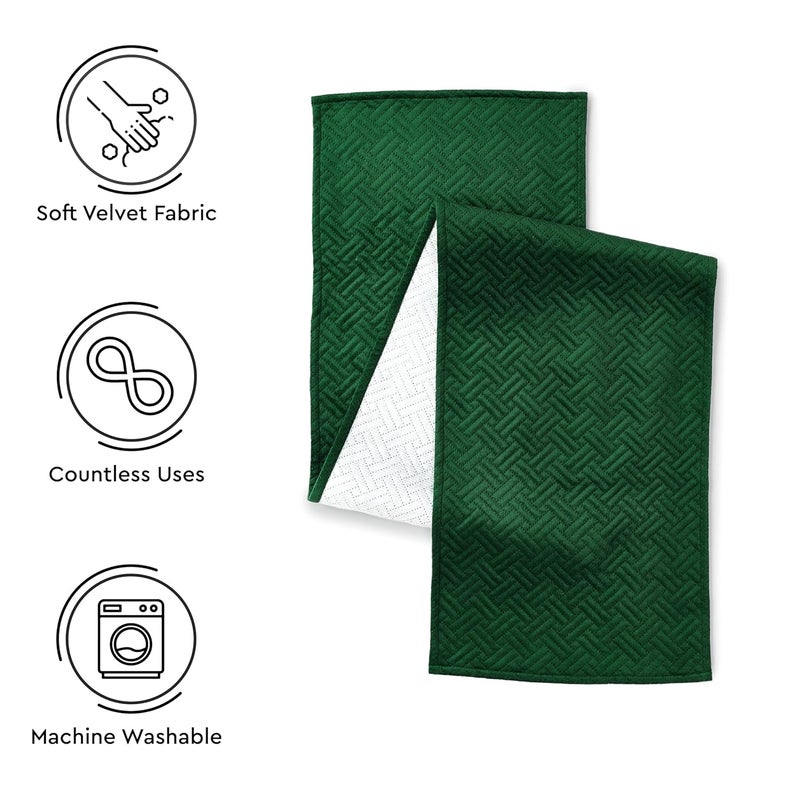 Encasa XO مفرش طاولة طعام لـ 4 إلى 6 أشخاص | مخمل مخيط بلون أخضر غابة | 32x150 سم | قابل للغسل في الغسالة - Image 3