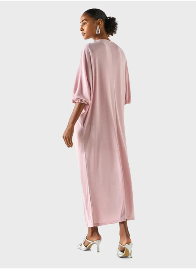 ايكونيك V-Neck Textured Drape Kaftan Dress