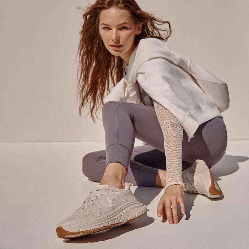 Vionic Women's Walk Max Sneaker, Cream, 6.5 - Image 2