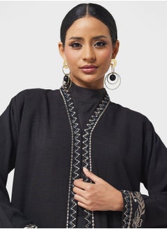هيا كلوزيت عباية مطرزة بأكمام واسعة  - Image 3