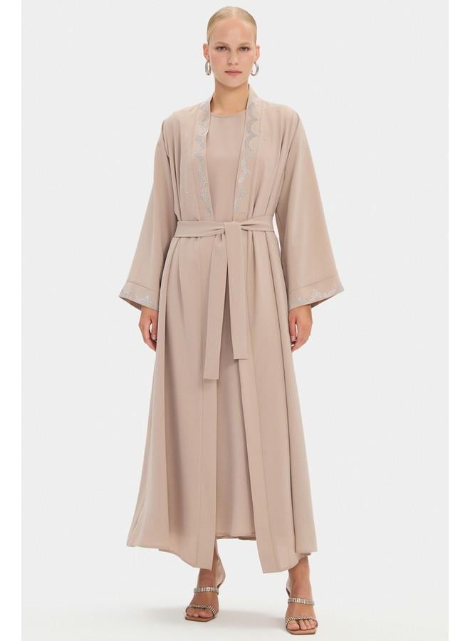 جون عباية مطرزة بتفاصيل حجرية من جوني للنساء - Image 1