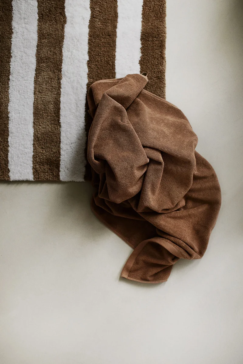 H&M Cotton terry bath sheet