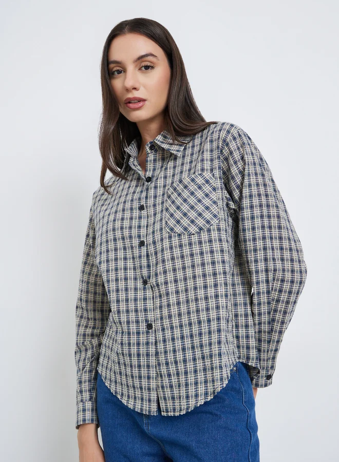 ستايلي بلوزة بطبعة مربعات وأكمام طويلة