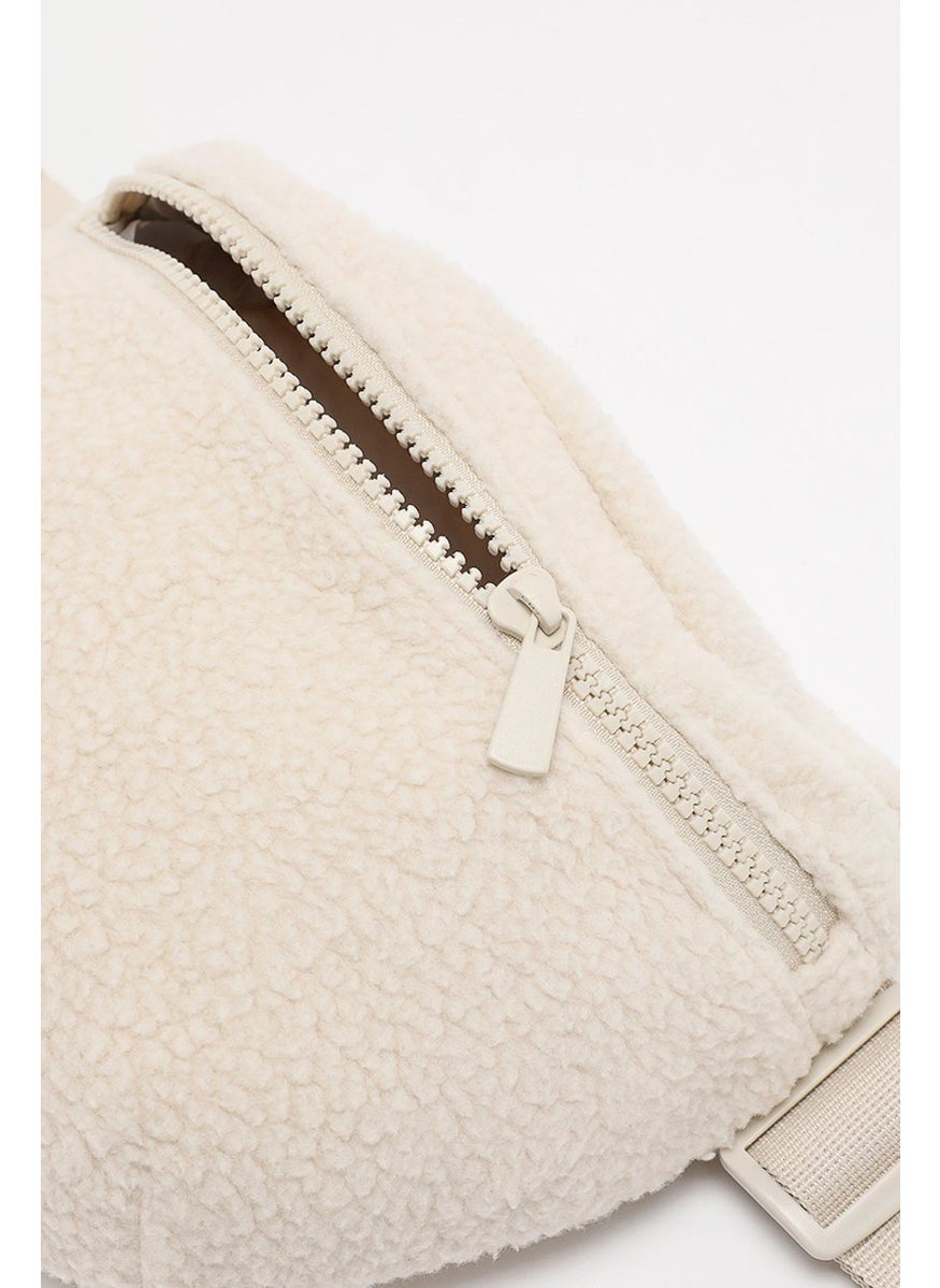 Tchibo Women Hip Bag 17 H x 22 L x 7 W cm, Off White  - Image 4