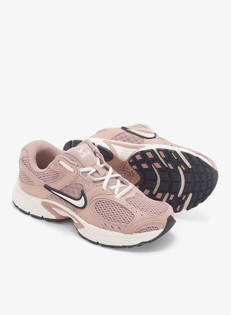 Nike W NIKE V5 RNR SUEDE - Image 3