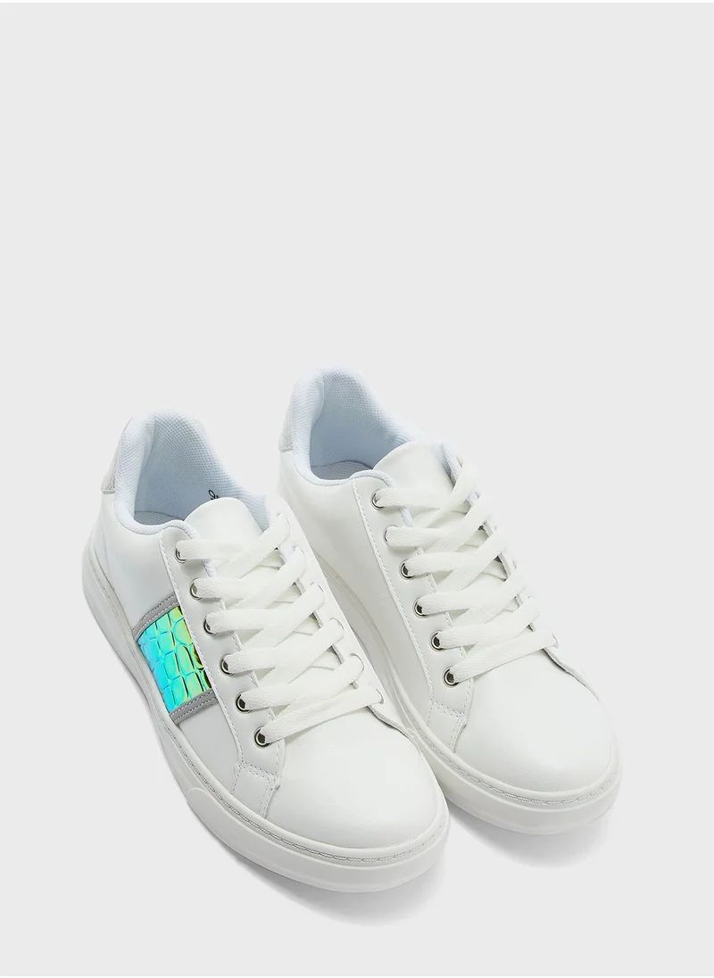 جينجر Side Detail Sneakers