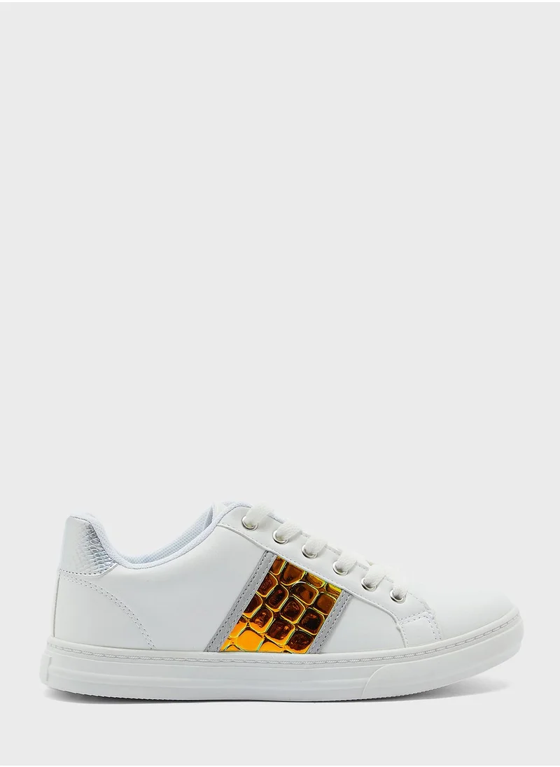 جينجر Side Detail Sneakers