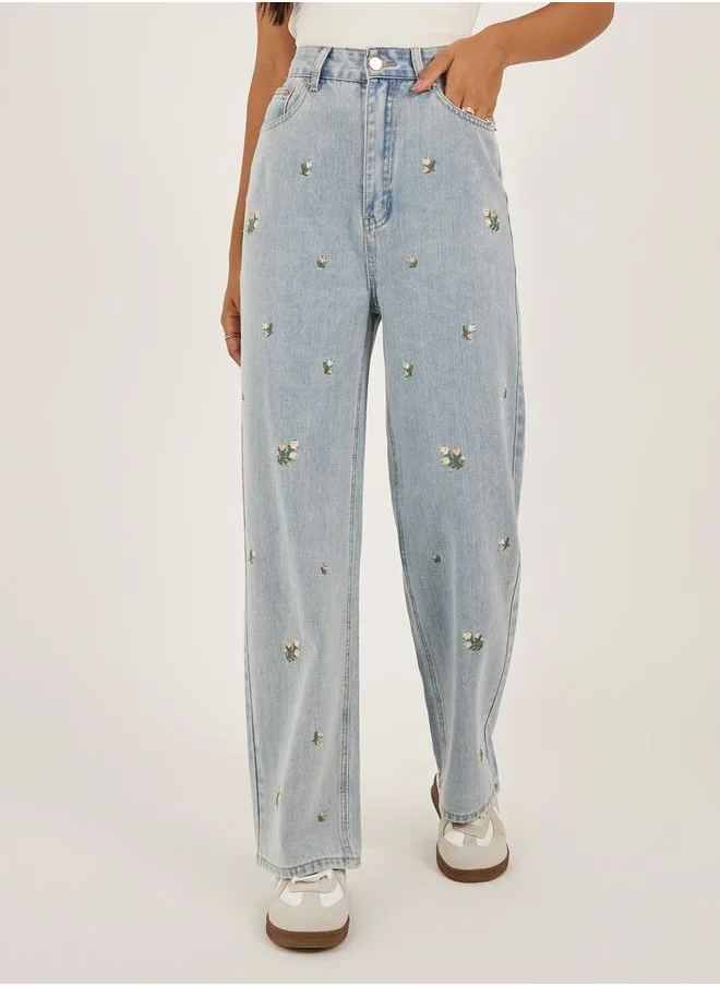 ستايلي Straight Fit Embroidered Faded Jeans
