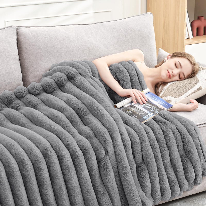 VFROO Faux Fur Throw Blanket for Couch Cozy Soft Plush Thick Striped Luxury Blanket for Sofa Living Room Bedroom 50 * 60 Inches  Grey - Image 4