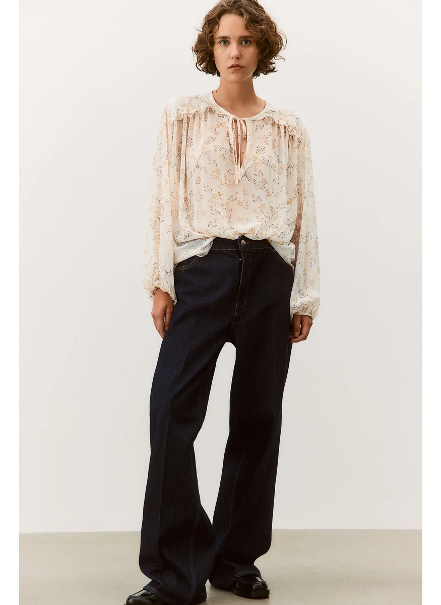 H&M Frill-Trimmed Blouse