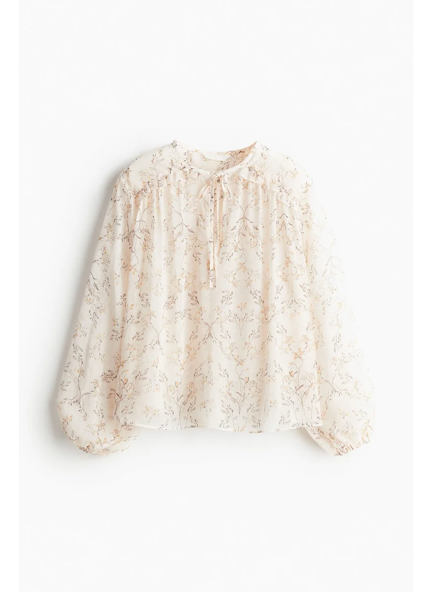 H&M Frill-Trimmed Blouse