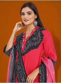 ISHIN Regular Fit Embellished Pattern Round Neck Neck Three-Quarter Sleeve Red Colour Knitted Cotton Kurta Set for Women with Mid-Rise Closure - Elevate Your Fashion Game  - Image 2