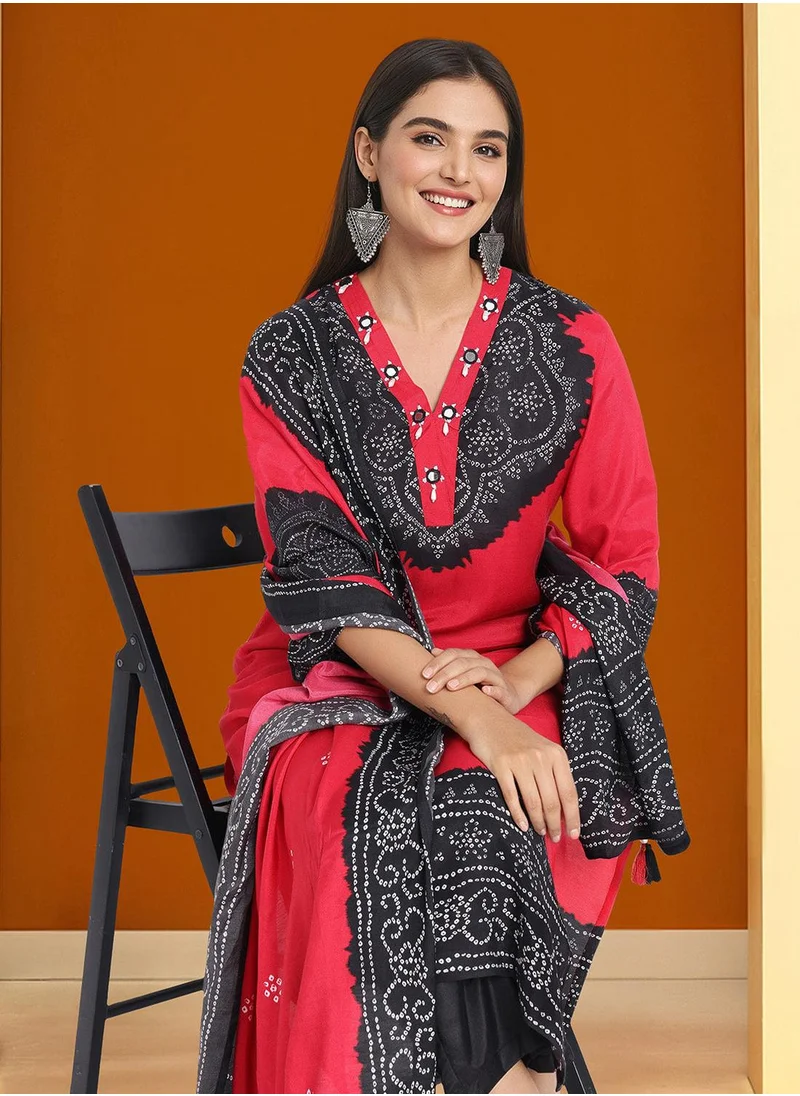 ISHIN Regular Fit Embellished Pattern Round Neck Neck Three-Quarter Sleeve Red Colour Knitted Cotton Kurta Set for Women with Mid-Rise Closure - Elevate Your Fashion Game