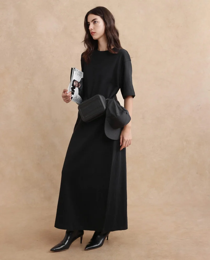 Rareism Women's Round Neck Solid Knit Dress