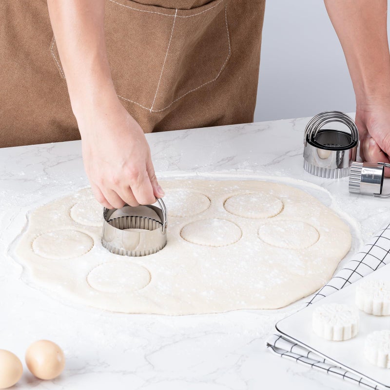 Husfunov Biscuit Cutter Set Wave Cookie Cutters with Handle 5 Pieces Stainless Steel Square Professional Baking Dough Tools for Cake - Image 3