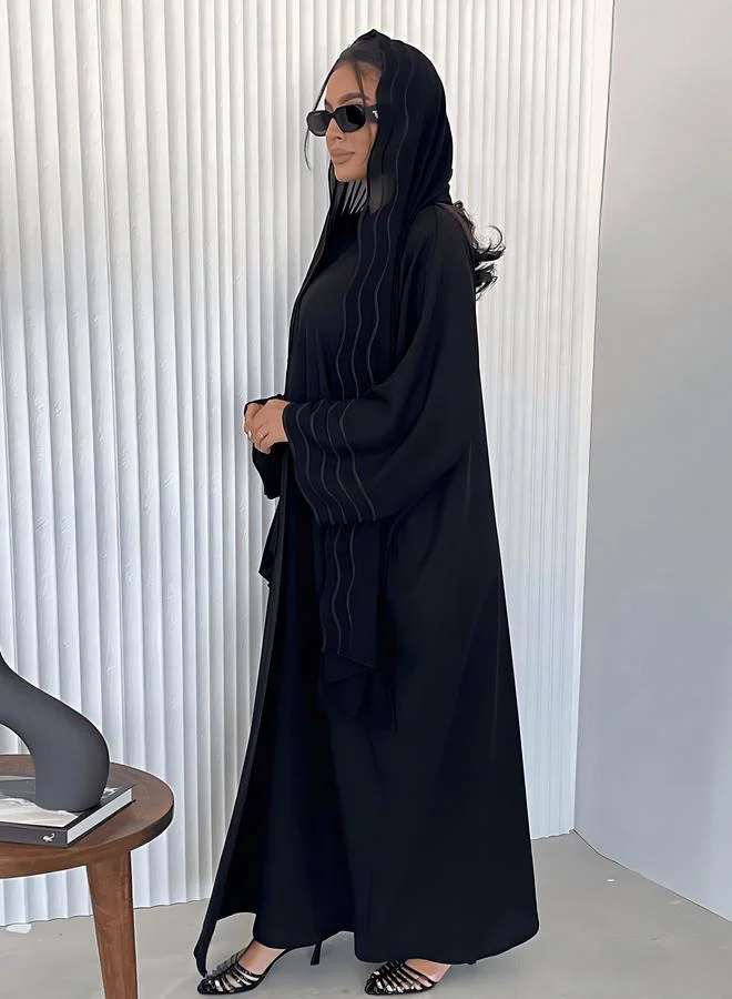 تايك تو عباية مطرزة - أسود