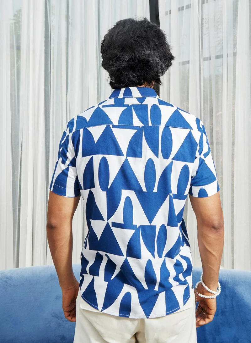 Campus Sutra Campus Sutra Men's White & Indigo Blue Geometric Block Shirt For Casual Wear | Spread Collar | Short Sleeve | Button Closure | Heavy Rayon Shirt Crafted With Comfort Fit For Everyday Wear