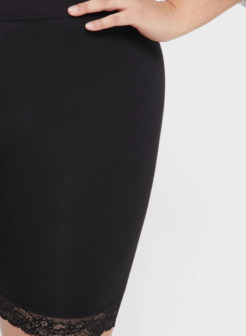 Vero Moda Curve Lace Trim Cycling Shorts