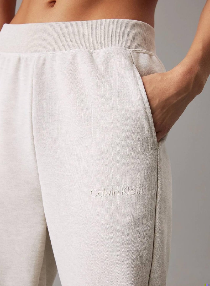 كالفن كلاين بنطال رياضي خفيف للركض من قماش تيري الفرنسي - Image 3