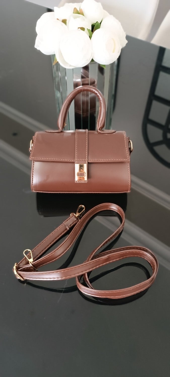 NahitaTyana Women's Handbag, Shoulder Bag and Crossbody Bag, Matt, with Strap - Image 1