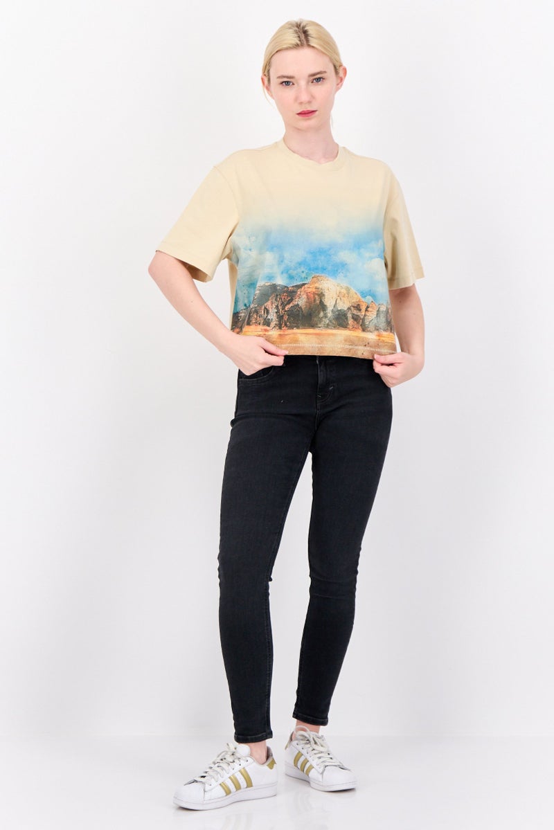 ESPRIT تي شيرت قصير بأكمام قصيرة وطبعة جرافيك للنساء، بألوان متعددة - Image 3