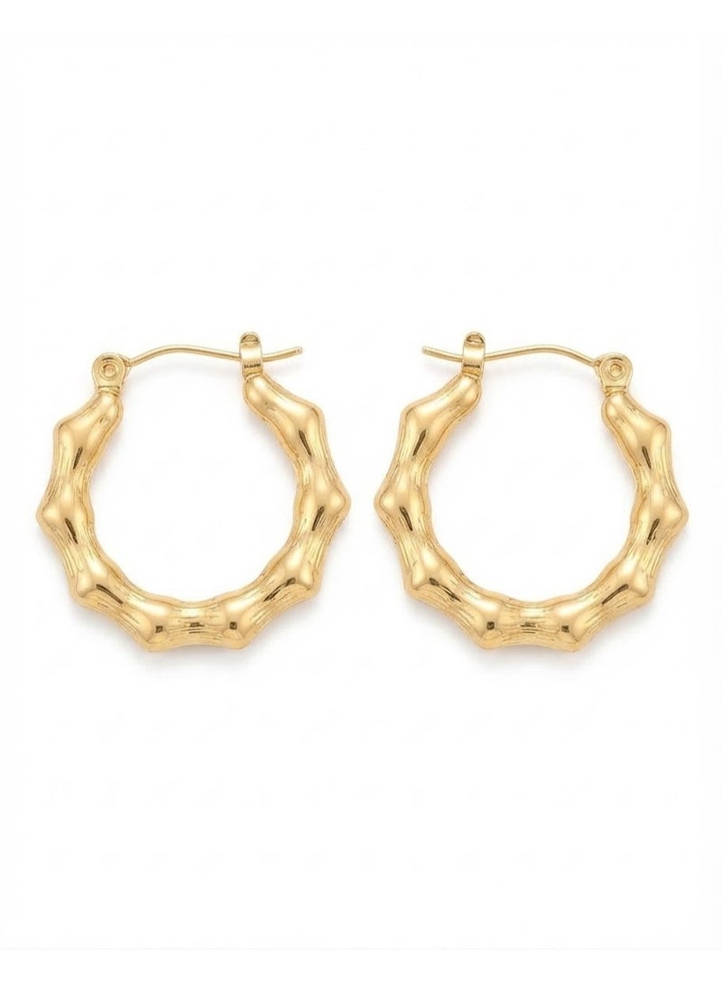 Luxuria Women's gold wavy earrings. Jewelry for women. Color: Shiny gold. - Image 1