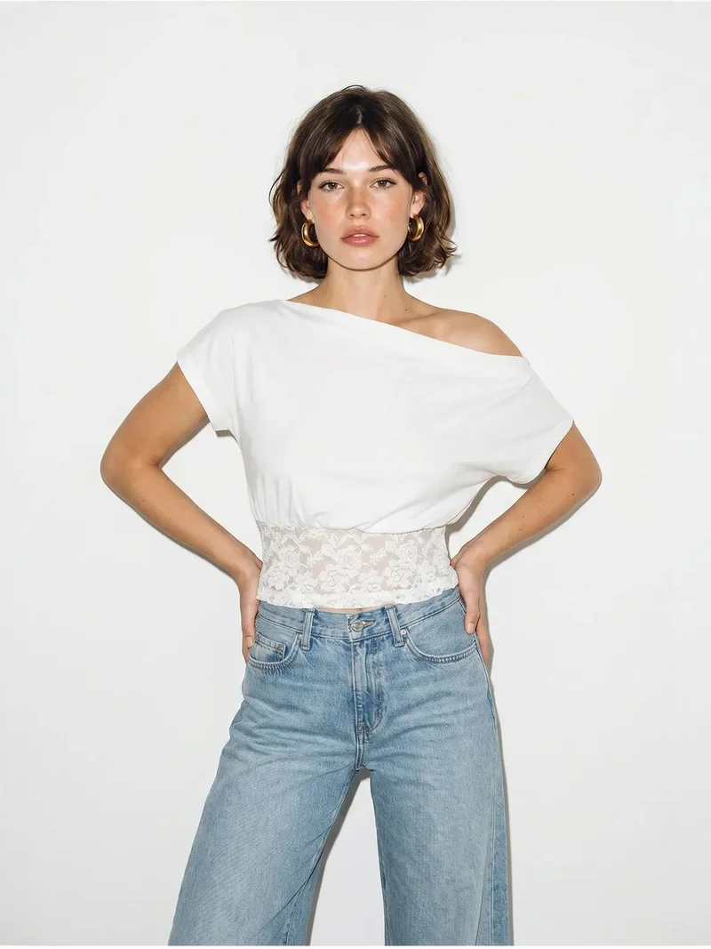 بيانكو لوتشي LUCCI Women’s Cropped Lace Boat-neck Blouse