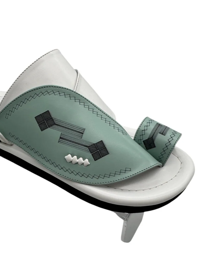 AL Fanoos Classic Arabic Slippers