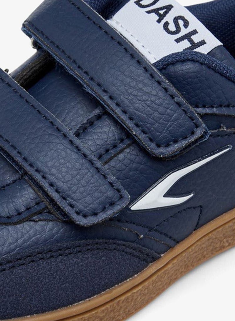 داش سنيكرز للأولاد بتفاصيل شعار وإغلاق بشريط لاصق - Image 4