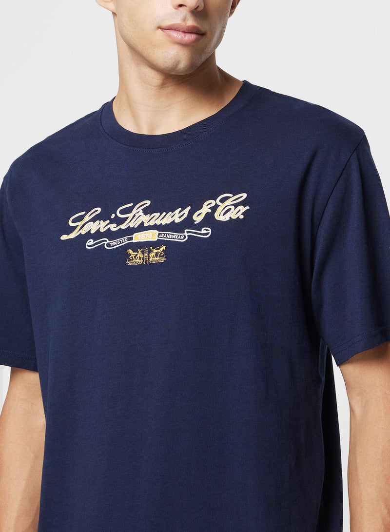 ليفايز تيشيرت رجالي بأكمام قصيرة ورسمة مريحة من ليفايز - Image 3