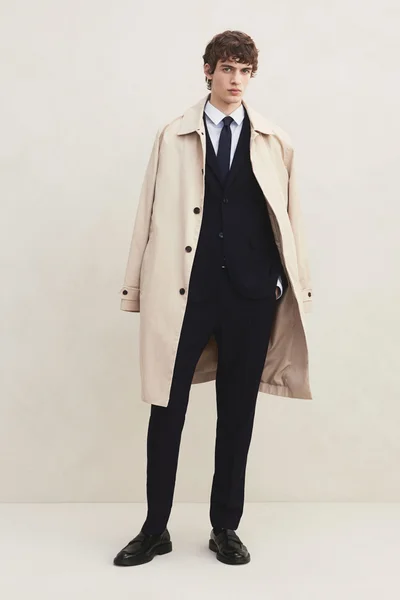 اتش اند ام جاكيت بقصة ضيقة