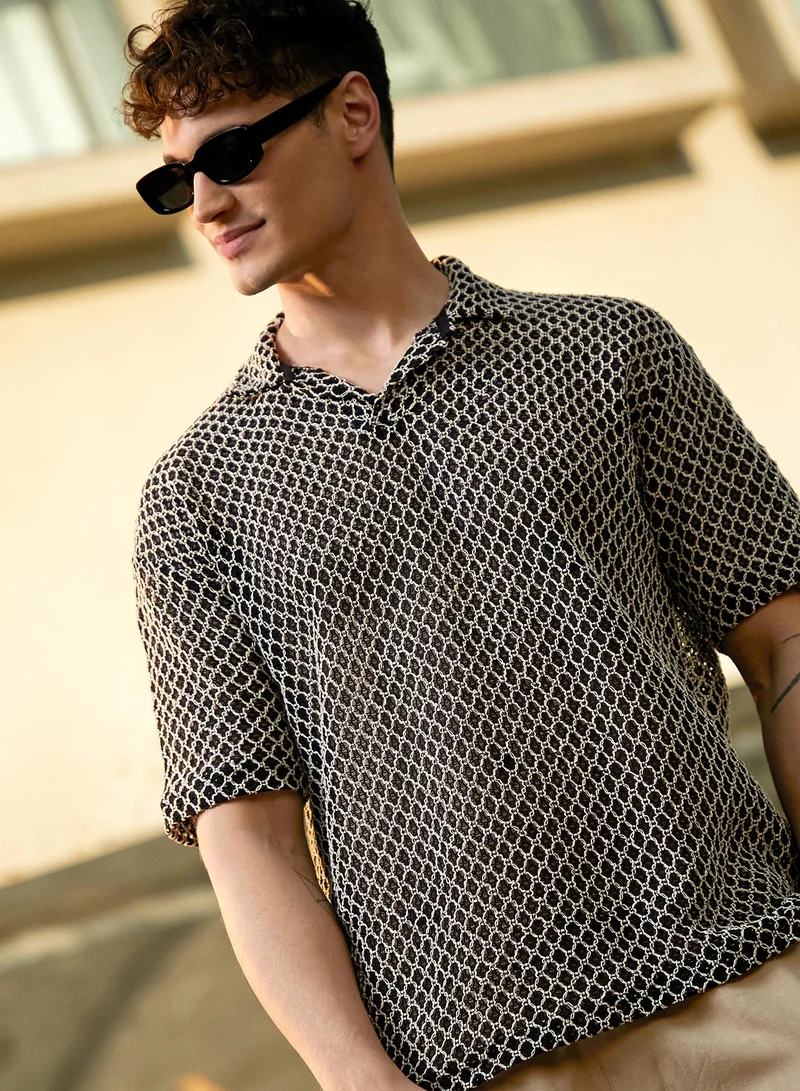 كامبوس سوترا Men's Onyx Black Mesh-Tactile Knit Polo T-Shirt For Casual Wear | Polo Neck | Short Cuffed Sleeves | Pull On Closure | T-Shirt Crafted With Comfort Fit For Everyday Wear