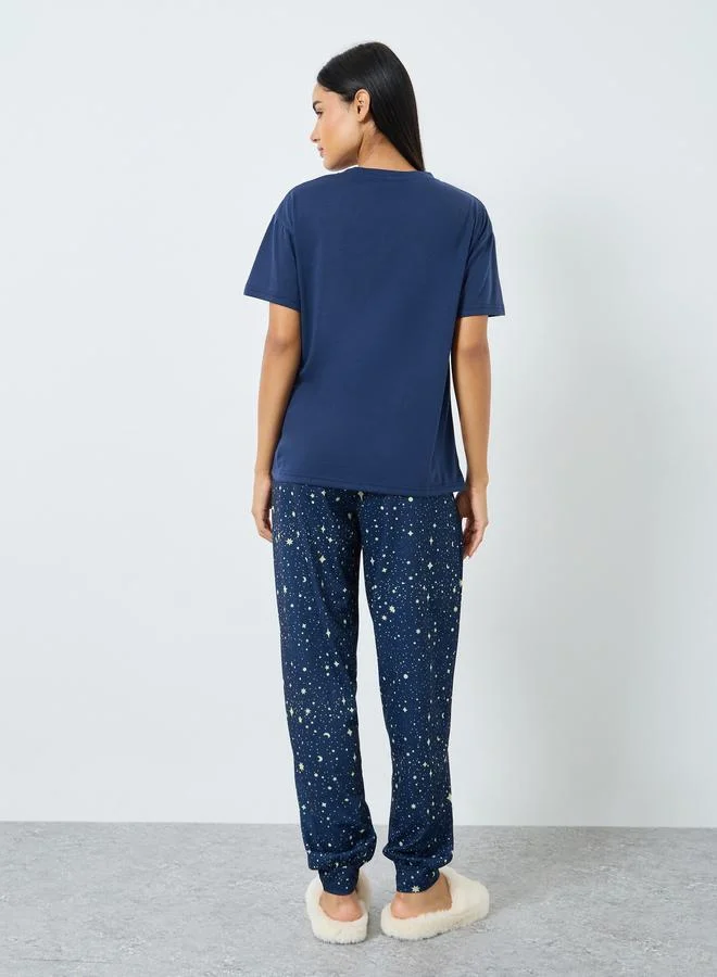 Styli Styli Bonjour Graphic T-Shirt and Cuffed Pyjama Set
