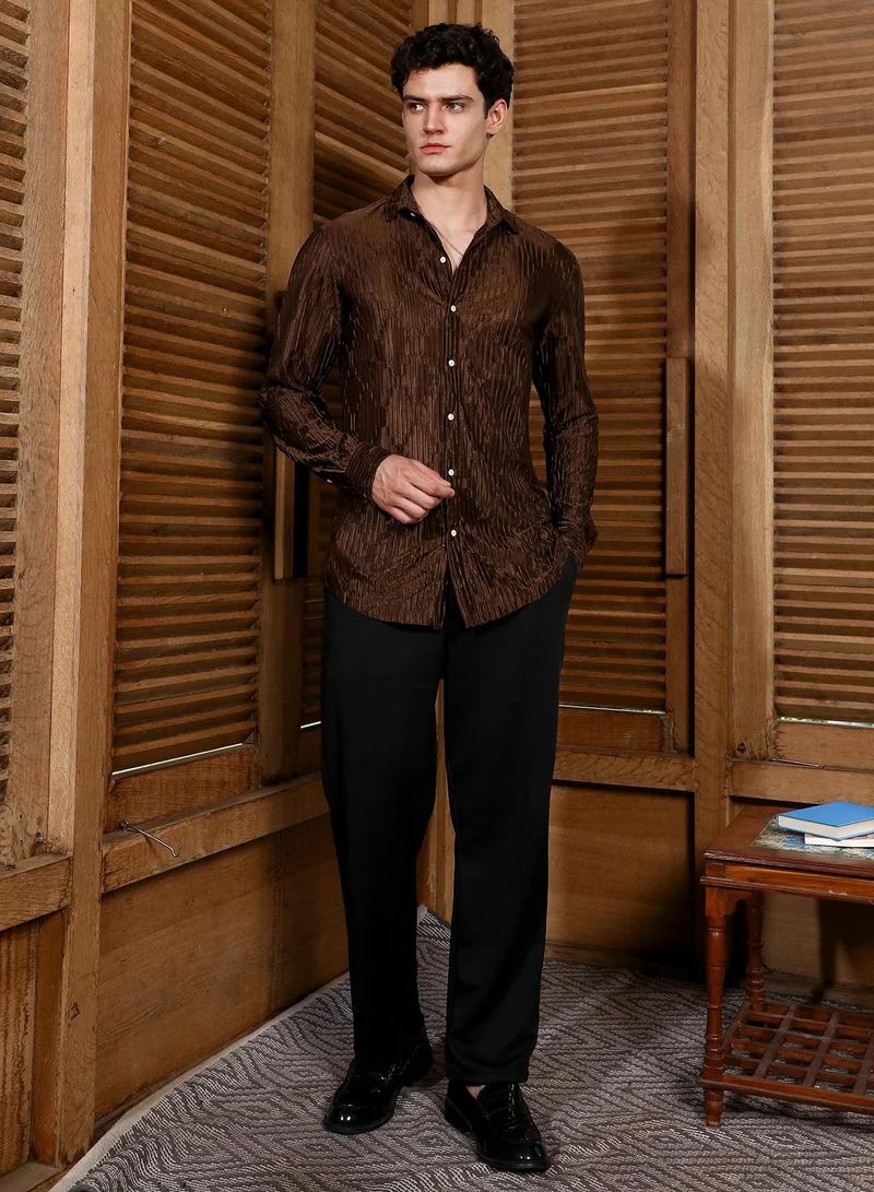 Campus Sutra Campus Sutra Men's Chocolate Brown Ruche-Pleated Shirt For Casual Wear | Spread Collar | Long Cuffed Sleeves | Button Closure | Shirt Crafted With Comfort Fit For Everyday Wear