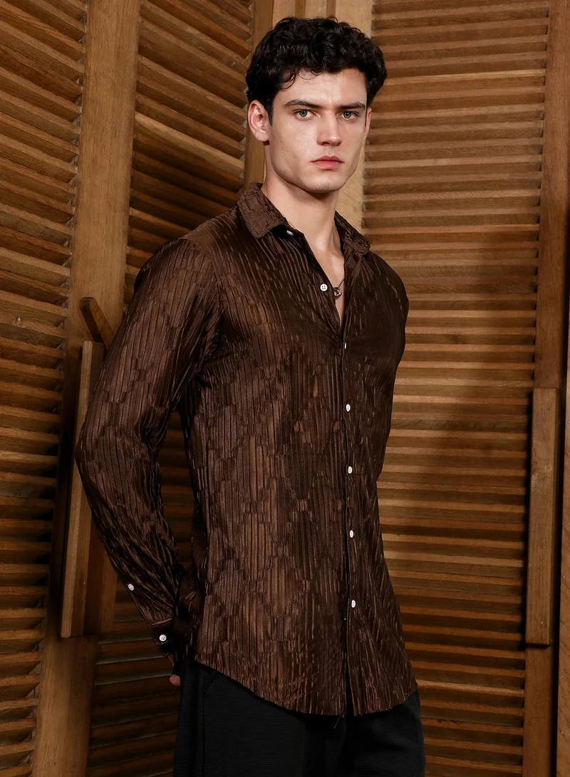 Campus Sutra Campus Sutra Men's Chocolate Brown Ruche-Pleated Shirt For Casual Wear | Spread Collar | Long Cuffed Sleeves | Button Closure | Shirt Crafted With Comfort Fit For Everyday Wear