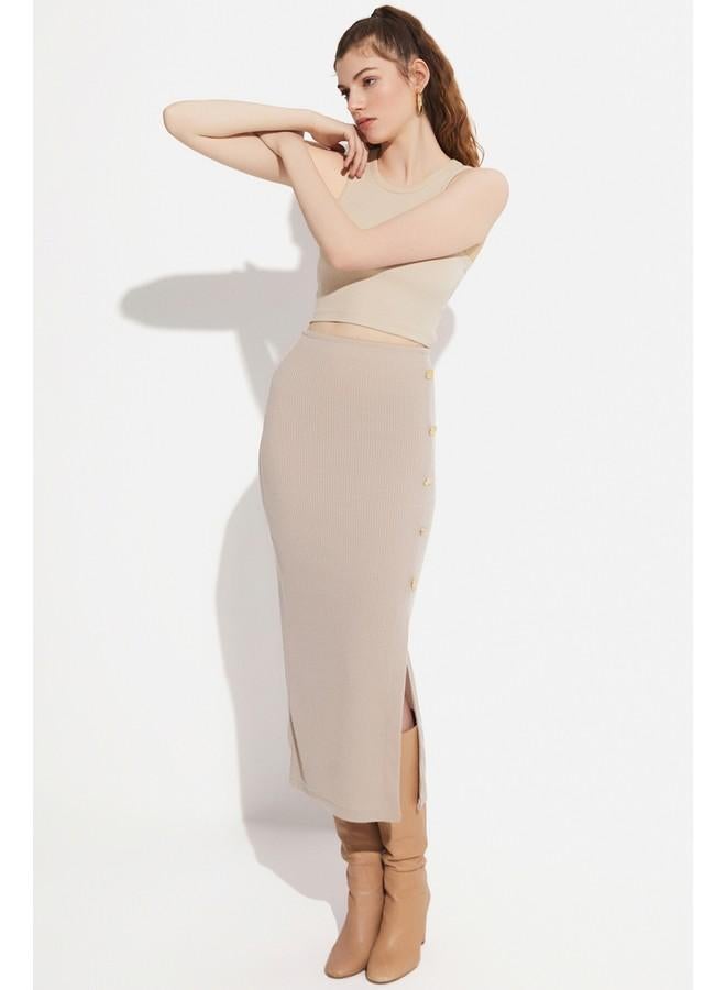 جون جيبة صوف بيج بتفاصيل أزرار يونيو - Image 3