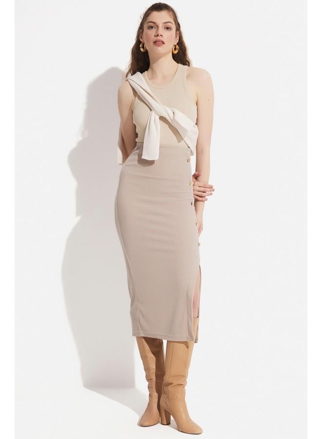 جون جيبة صوف بيج بتفاصيل أزرار يونيو - Image 5