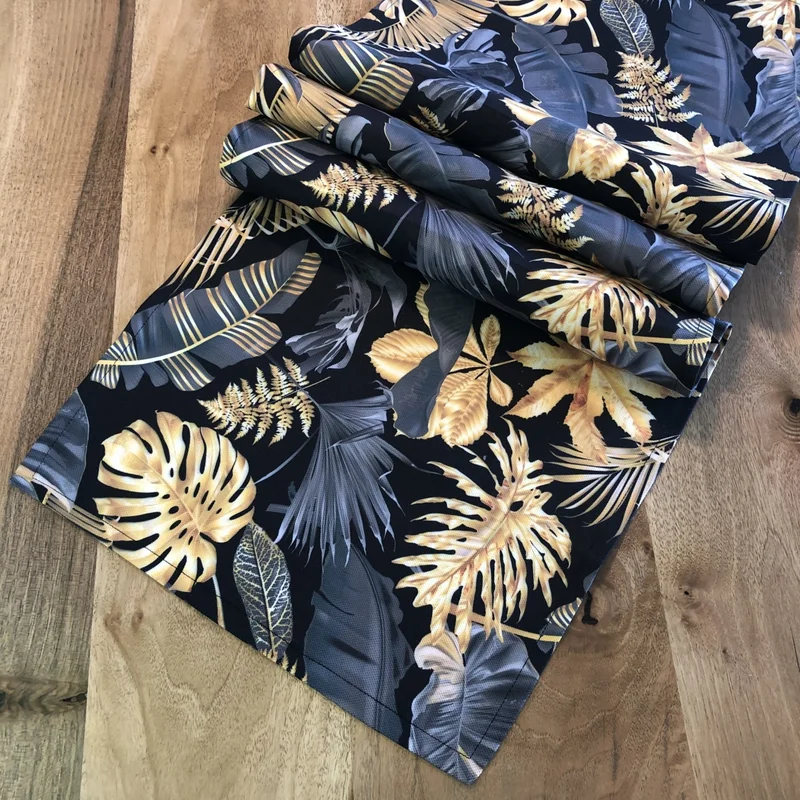 Desenİzmir Square Runner Cover with Gold Leaf Pattern