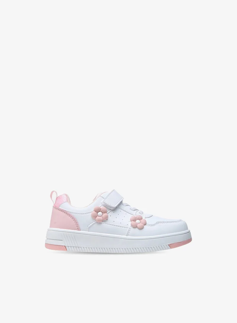 فلورا بيلا من شو إكسبرس سنيكرز بزخارف زهور وإغلاق بشريط لاصق