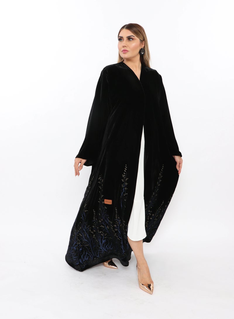 MyesuQ An elegant winter abaya with a floral print at the bottom made from velvet fabric - Image 3
