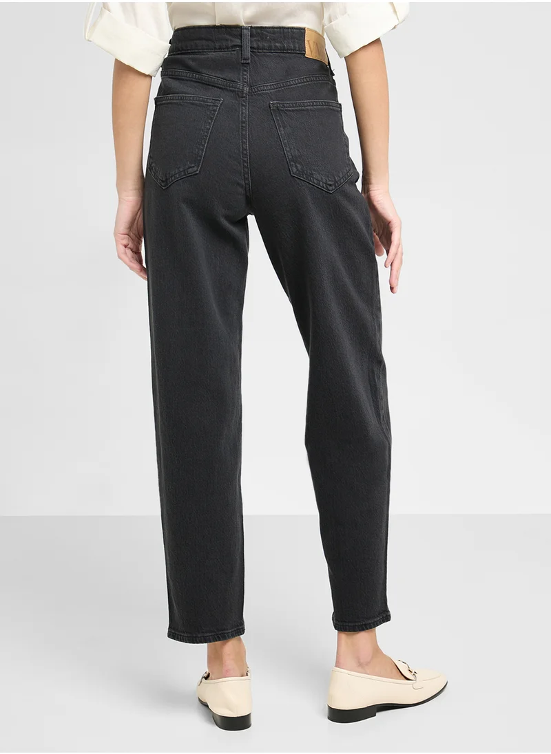 فيرو مودا High Waist Mom Jeans