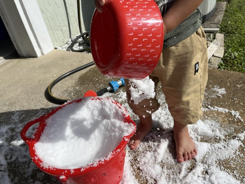 Science Gone Fun 200 Grams of Instant Snow Powder Will Make About 80 Cups of Fluffy Instantly Snow  Brand - Image 2