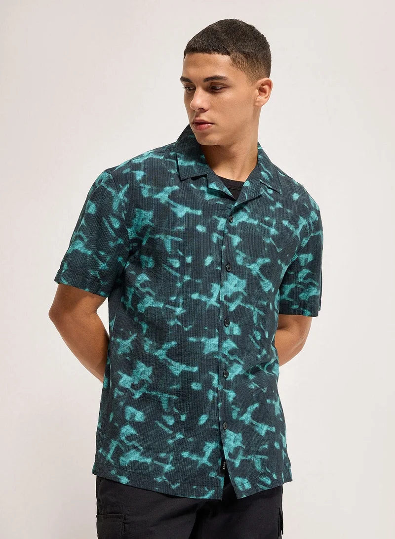 Shirt for Men | Slim Fit, Short Sleeve, Casual & Formal Wear | Soft, Breathable Fabric for Office, Everyday, & All-Season Use in Classic & Trend