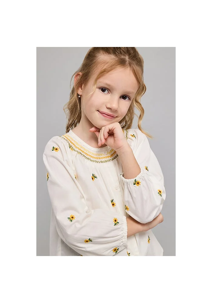 R&b Embroidered Top with Round Neck and Puff Sleeves