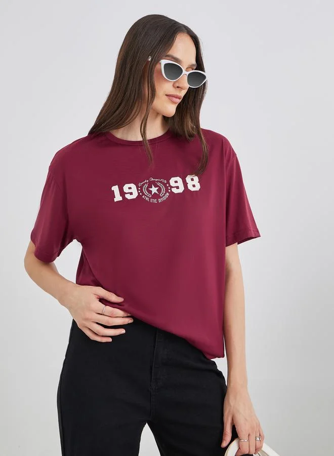 Women Burgundy 1998 Graphic Print Short Sleeve Oversized T-Shirt