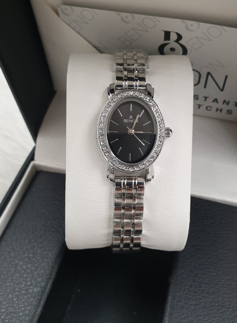 بينون ساعة نسائية  بينون بتصميم انيق