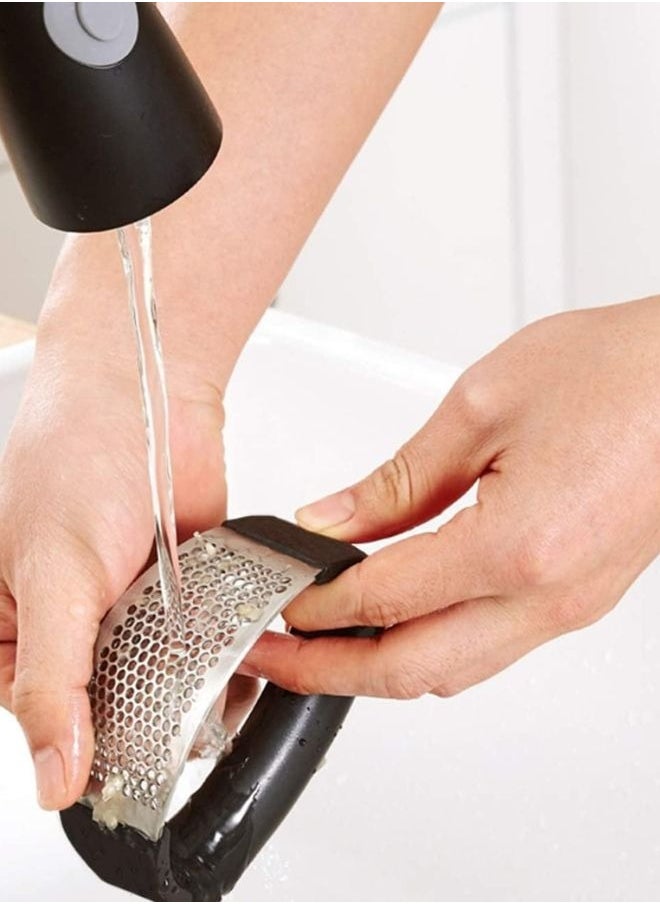 Generic - A kitchen tool for chopping and mashing garlic - Image 1