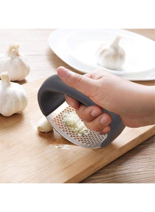Generic - A kitchen tool for chopping and mashing garlic - Image 1