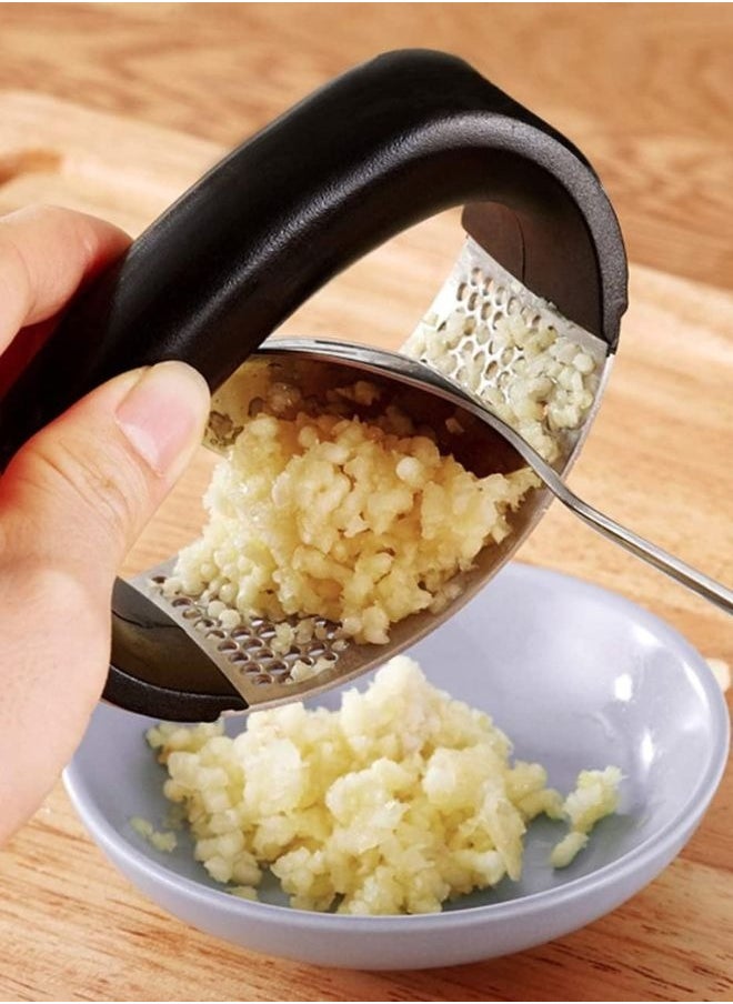 Generic - A kitchen tool for chopping and mashing garlic - Image 1